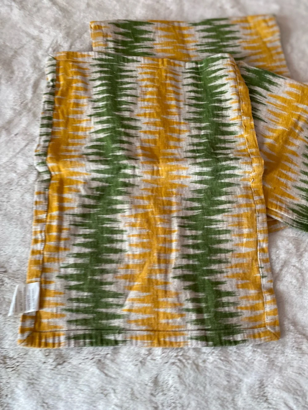 Crate & Barrel Ikat Ziggy multicolor set  of 4 jute/cotton blend placemats